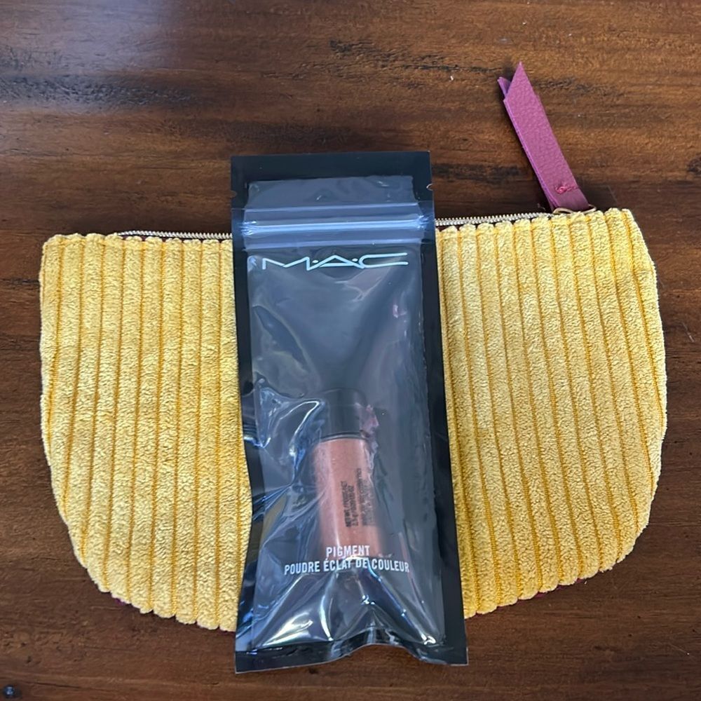 MAC Cooper Sparkle pigment size 2.5g NeW sealed Ipsy bag - Picture 4 of 13